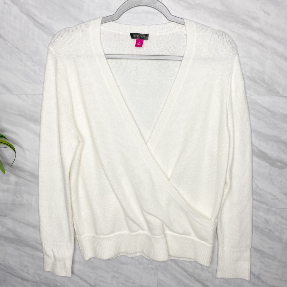 Vince Camuto V-neck Sweater Medium